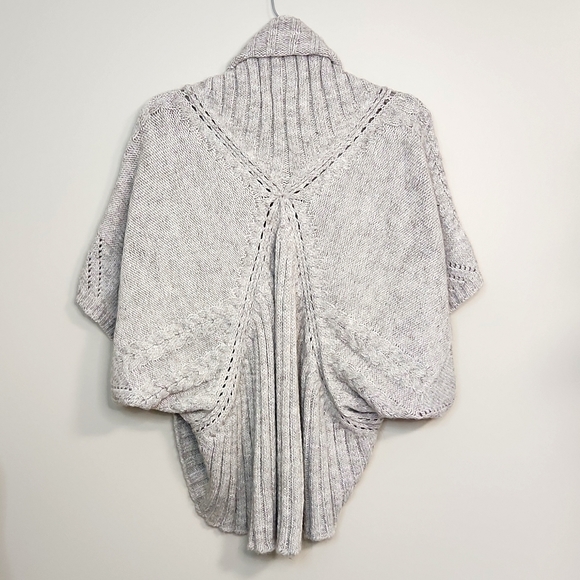 BCBGMaxAzria Grey Cocoon Sweater, Size S ~ EUC - Picture 2 of 6